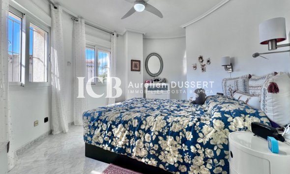 Reventa - Casa independiente -
Orihuela Costa - La Zenia