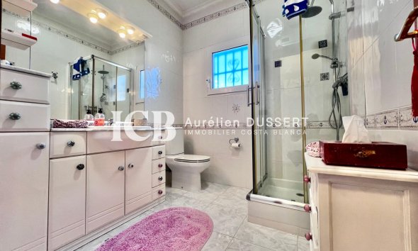 Reventa - Casa independiente -
Orihuela Costa - La Zenia