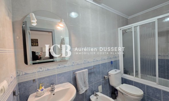 Reventa - Apartamento / piso -
Los Montesinos - Centro