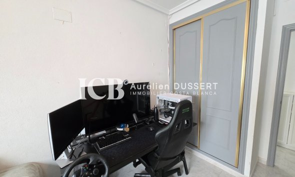 Reventa - Apartamento / piso -
Los Montesinos - Centro