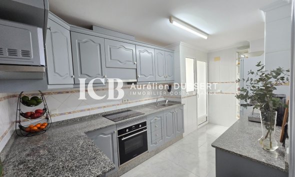 Reventa - Apartamento / piso -
Los Montesinos - Centro