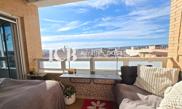 Reventa - Apartamento / piso -
Los Montesinos - Centro