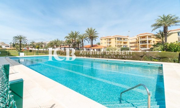 Revente - Appartement -
Punta Prima - Torrevieja