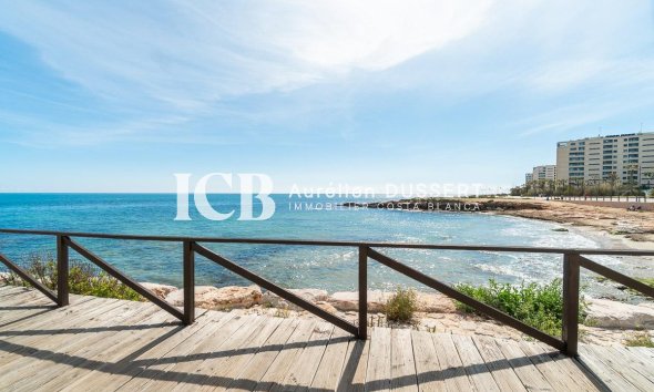 Revente - Appartement -
Punta Prima - Torrevieja