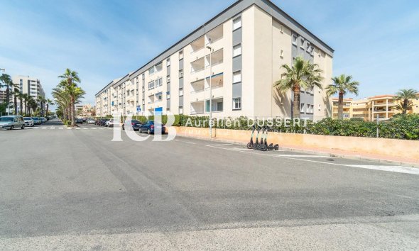 Revente - Appartement -
Punta Prima - Torrevieja