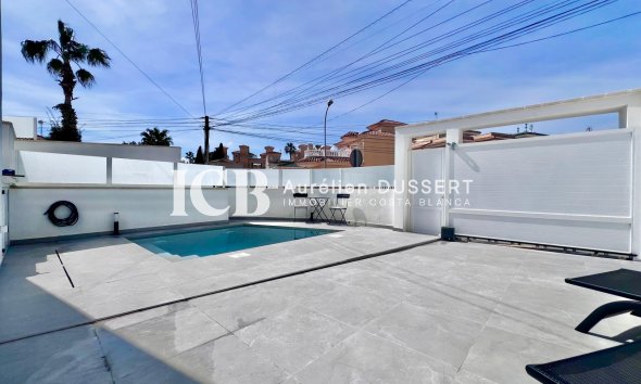 Revente - Maison individuelle -
San Miguel de Salinas - Las filipinas