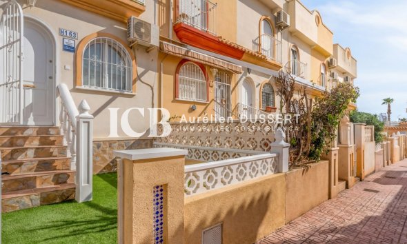 Revente - Maison mitoyenne -
Orihuela Costa - La Florida