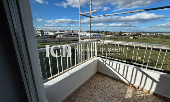 Revente - Appartement -
Punta Prima - Torrevieja