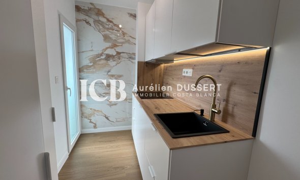 Revente - Appartement -
Punta Prima - Torrevieja