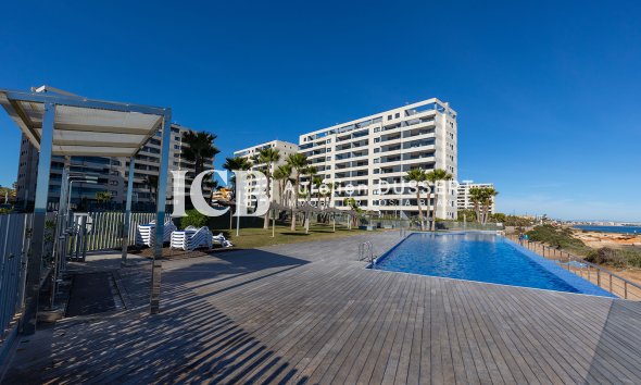 Revente - Appartement -
Punta Prima - Torrevieja