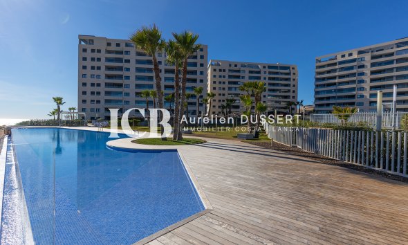 Revente - Appartement -
Punta Prima - Torrevieja