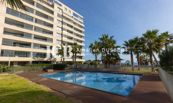 Revente - Appartement -
Punta Prima - Torrevieja