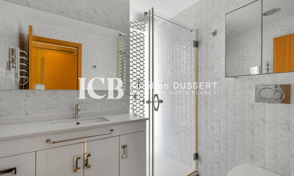 Revente - Appartement -
Punta Prima - Torrevieja