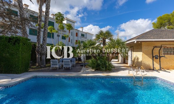 Revente - Maison individuelle -
Orihuela Costa - Lomas de Campoamor