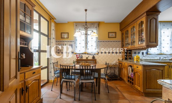 Reventa - Casa independiente -
Torrevieja