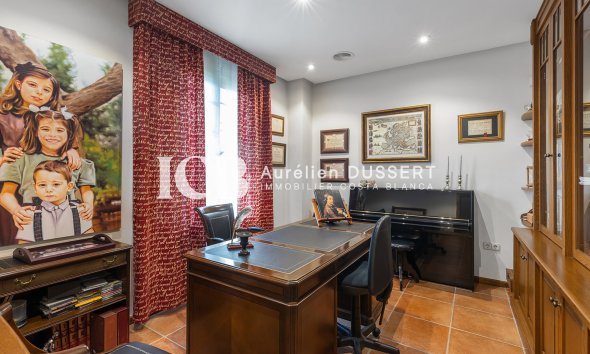 Reventa - Casa independiente -
Torrevieja