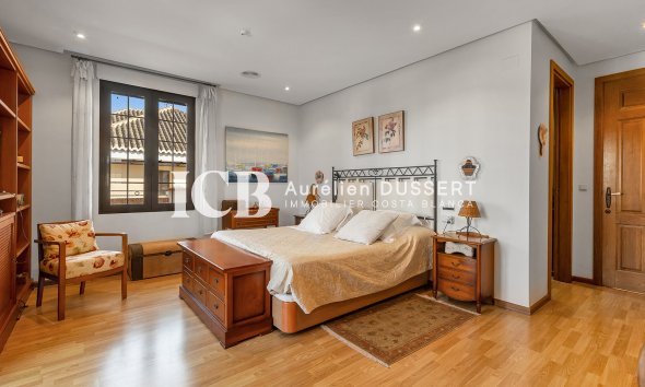 Reventa - Casa independiente -
Torrevieja