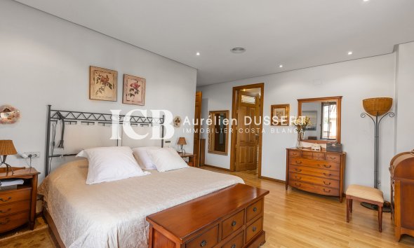 Reventa - Casa independiente -
Torrevieja