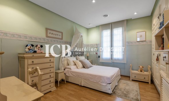 Reventa - Casa independiente -
Torrevieja