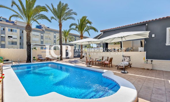 Revente - Maison individuelle -
Punta Prima - Torrevieja