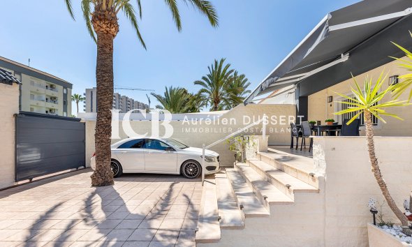 Revente - Maison individuelle -
Punta Prima - Torrevieja