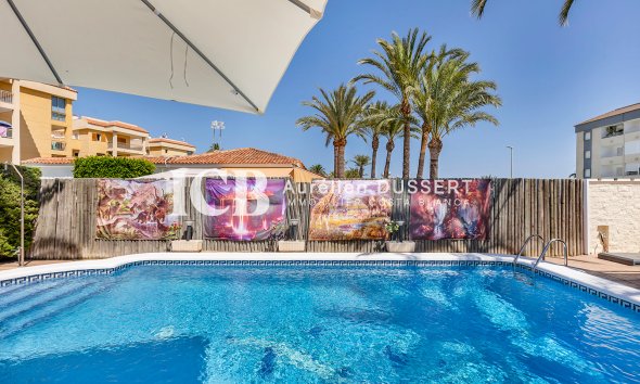 Revente - Maison individuelle -
Punta Prima - Torrevieja