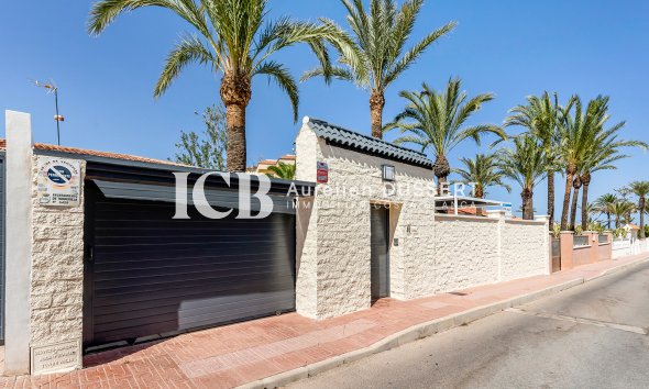 Revente - Maison individuelle -
Punta Prima - Torrevieja