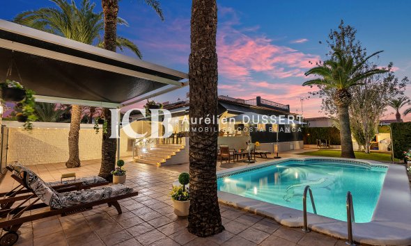 Revente - Maison individuelle -
Punta Prima - Torrevieja