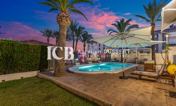 Revente - Maison individuelle -
Punta Prima - Torrevieja