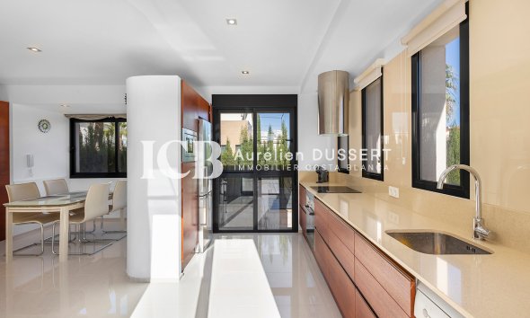 Revente - Maison individuelle -
Orihuela Costa - La Zenia