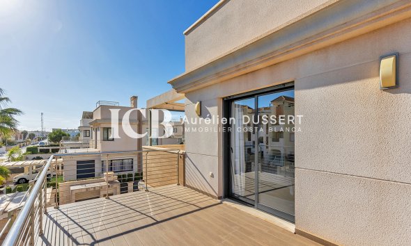 Revente - Maison individuelle -
Orihuela Costa - La Zenia