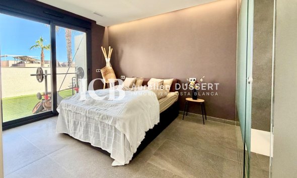 Resale - Villa -
San Miguel de Salinas