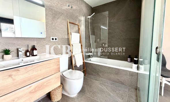 Resale - Villa -
San Miguel de Salinas