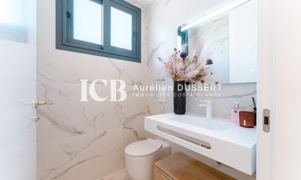 Resale - Villa -
San Miguel de Salinas