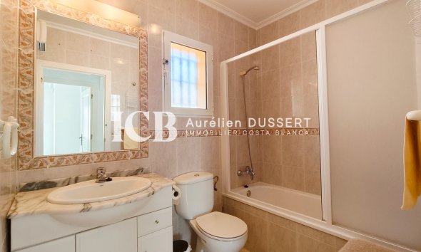 Revente - Maison individuelle -
Pilar de la Horadada