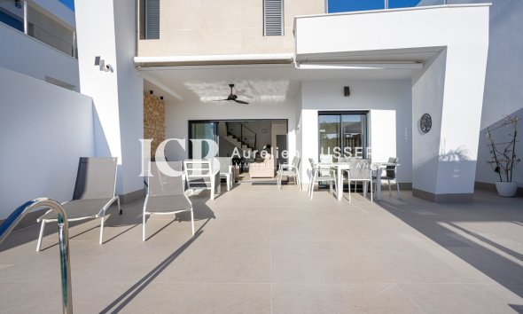 Resale - Villa -
Dolores
