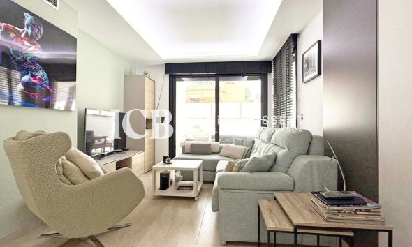 Resale - Villa -
Orihuela Costa - Villamartín