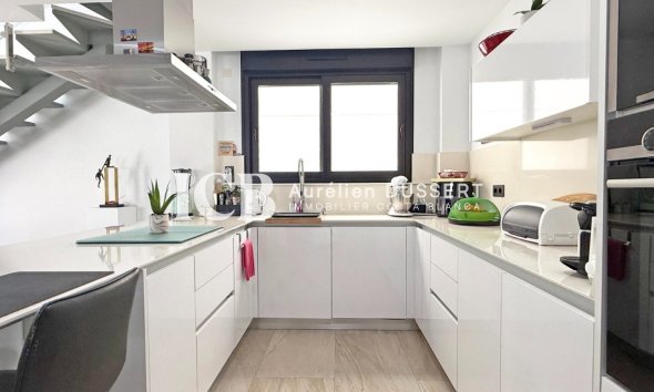 Resale - Villa -
Orihuela Costa - Villamartín