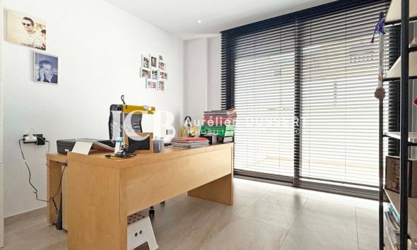 Resale - Villa -
Orihuela Costa - Villamartín