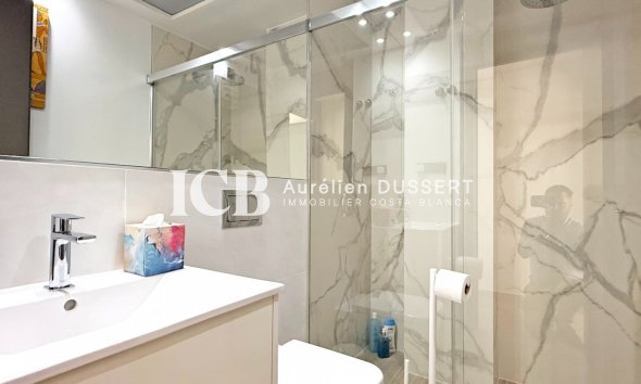 Resale - Villa -
Orihuela Costa - Villamartín