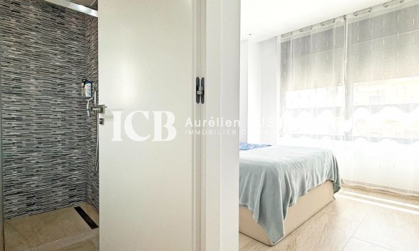 Resale - Villa -
Orihuela Costa - Villamartín