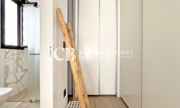 Resale - Villa -
Orihuela Costa - Villamartín