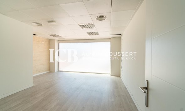 Long Term Rental - Commercial -
Orihuela Costa - Playa Flamenca