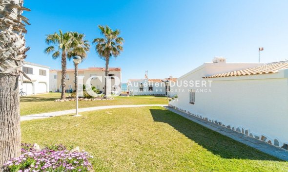 Resale - Townhouse -
Orihuela Costa - Playa Flamenca