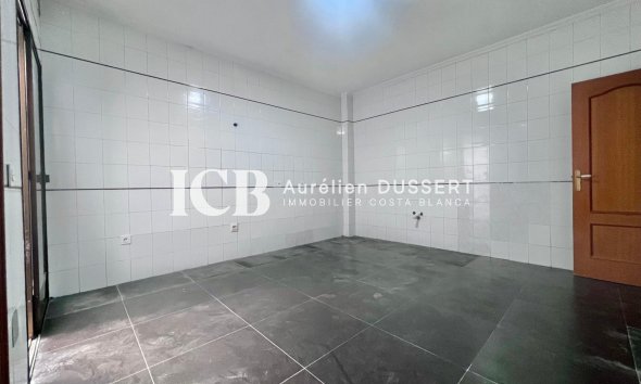 Resale - Apartment / flat -
Pilar de la Horadada - Zona Pueblo