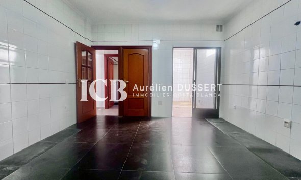 Resale - Apartment / flat -
Pilar de la Horadada - Zona Pueblo