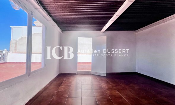 Resale - Apartment / flat -
Pilar de la Horadada - Zona Pueblo