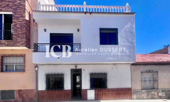 Resale - Apartment / flat -
Pilar de la Horadada - Zona Pueblo