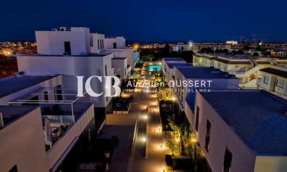 Reventa - Apartamento / piso -
Orihuela Costa - Playa Flamenca