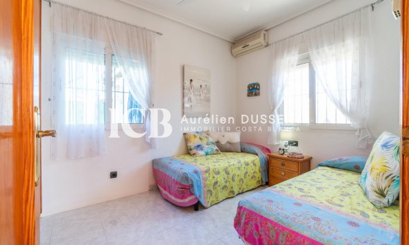 Reventa - Casa independiente -
Orihuela Costa - La Zenia